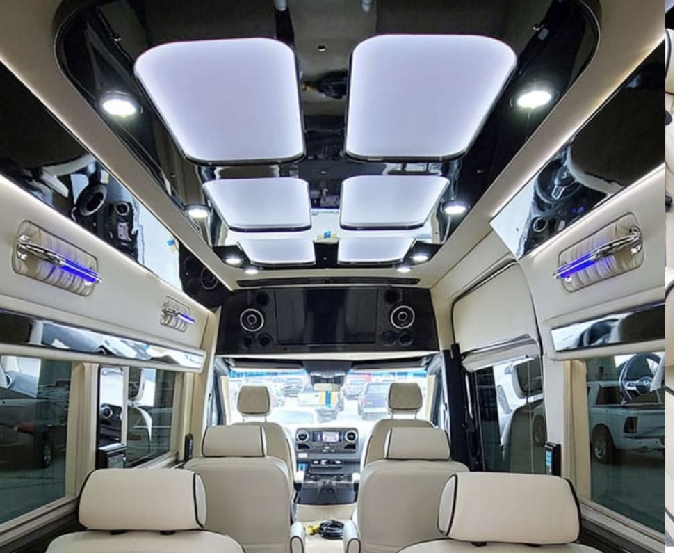 2023 Ultimate Toys Ultimate Coach available for rent in St Louis Missouri