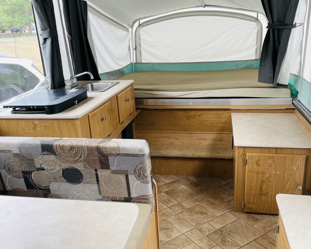Popup Trailer RV for Rent in Colorado Springs, Colorado