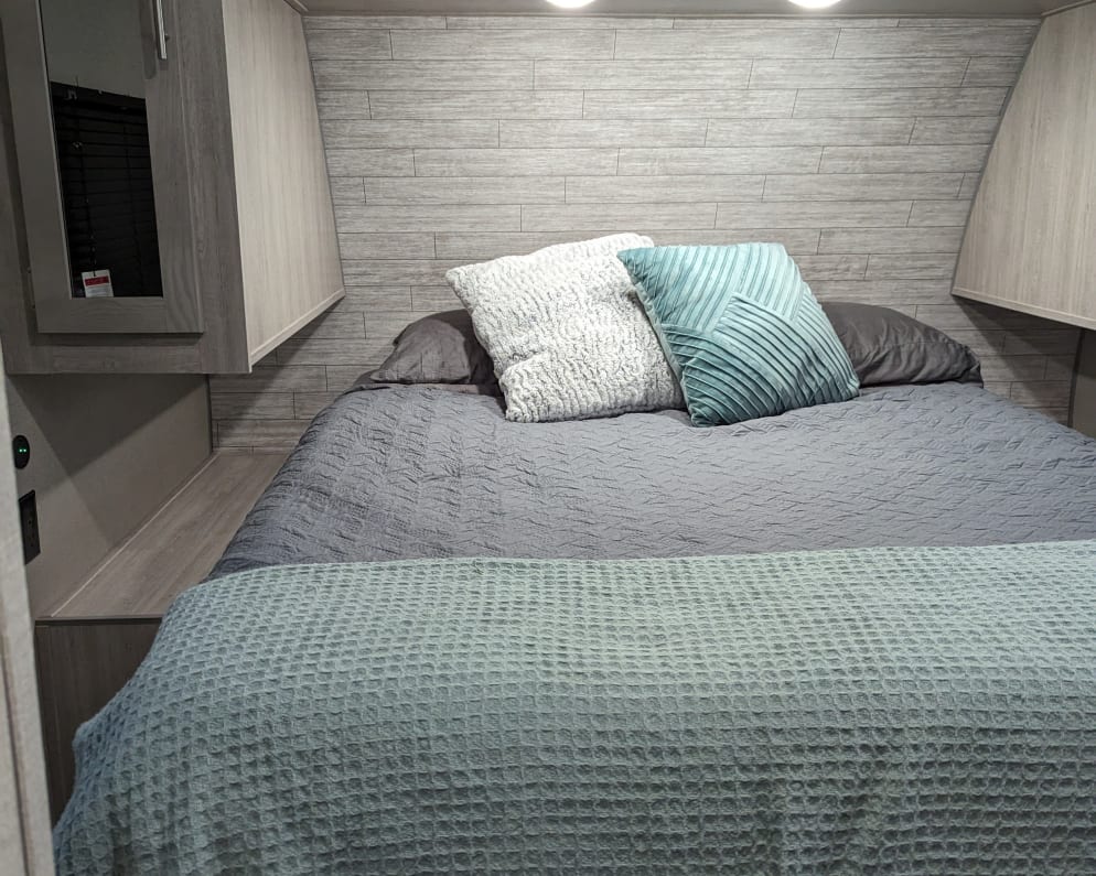 2023 Catalina Summit 271DBS  by Coachmen for rent in 29630