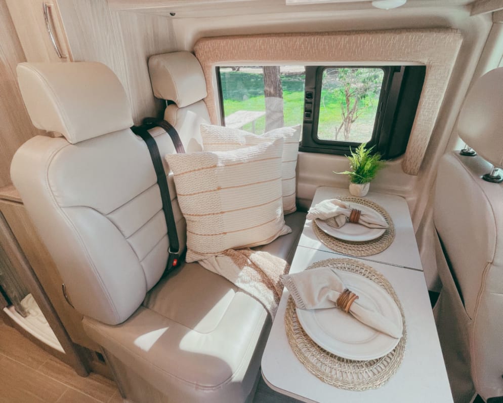 Class B RV for Rent in Salem, Oregon