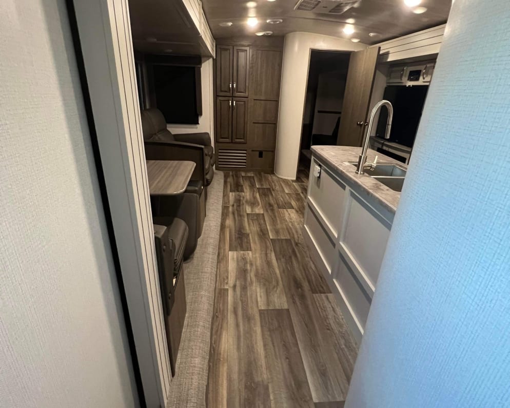 Travel Trailer RV for Rent in Burleson, Texas