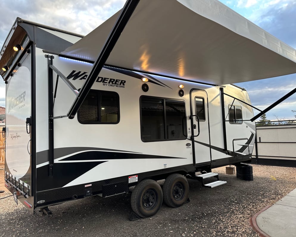 2021 Genesis Supreme Wanderer Travel Trailer for rent in Apple Valley California