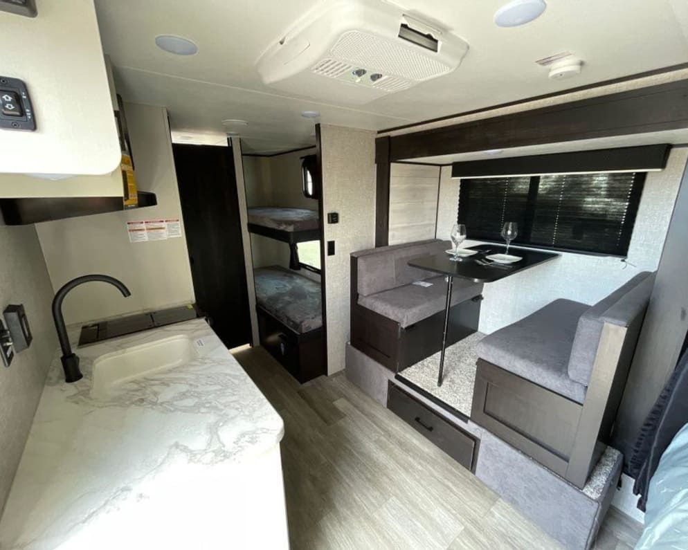 2023 Jayco Jay Flight SLX Baja Edition