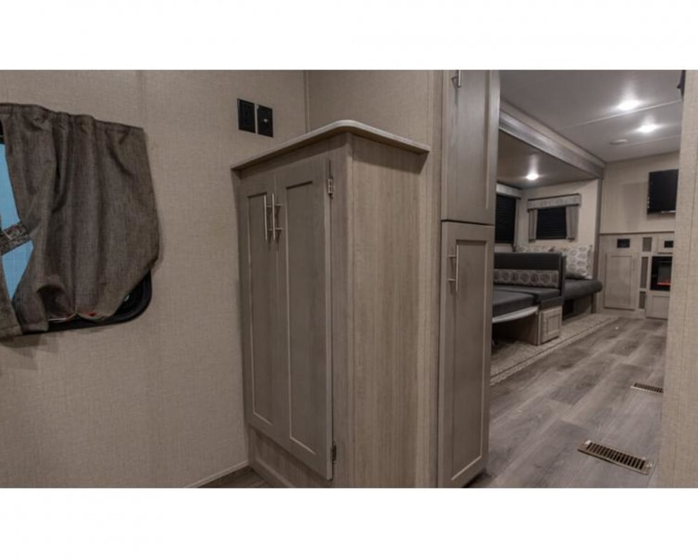 2022 Forest River Coachmen Catalina Legacy Travel Trailer for rent in Mattawan Michigan