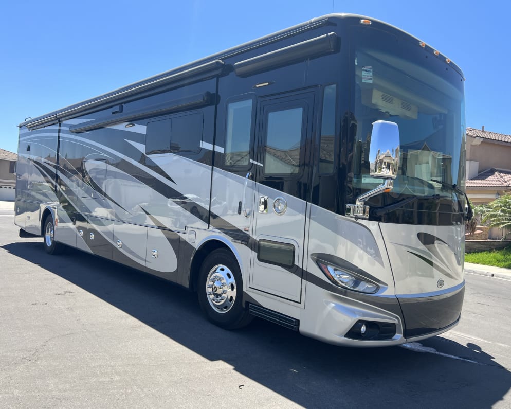 2018 Tiffin Phaeton 40AH available for rent in Eastvale California