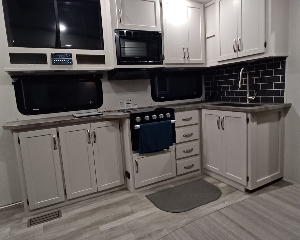 2024 Cougar Sport 2700BH  by Keystone for rent in 92126