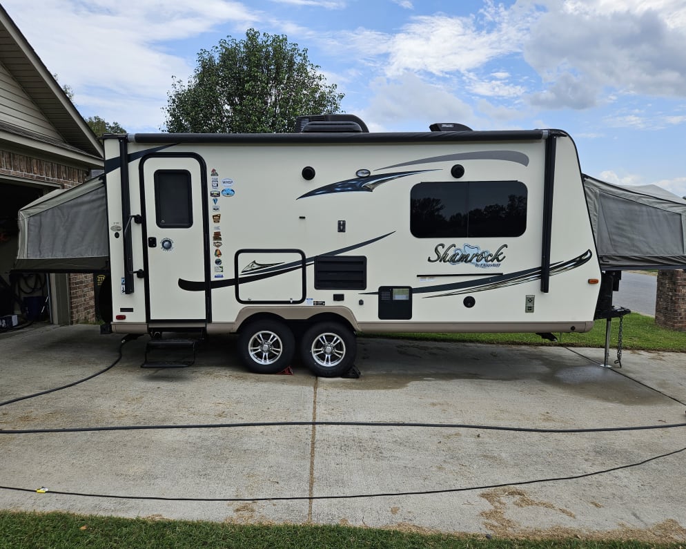 2016 Forest River Flagstaff Shamrock