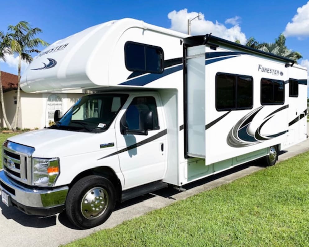 2021 Class C RV for Rent in Waxhaw, NC