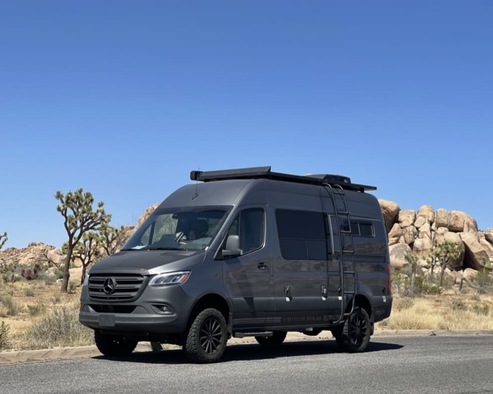 2022 Storyteller Overland Storyteller Overland Class B