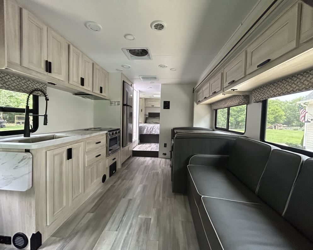 2023 Class C RV for Rent in Fairland, Indiana