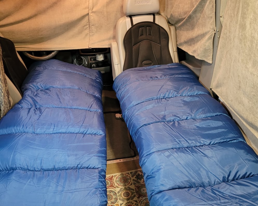 2011 Roadtrek Roadtrek Class B Class B for rent in Kaysville Utah