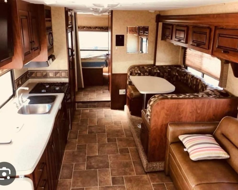 2013 Sunseeker  by Forest River for rent in J7j1p4