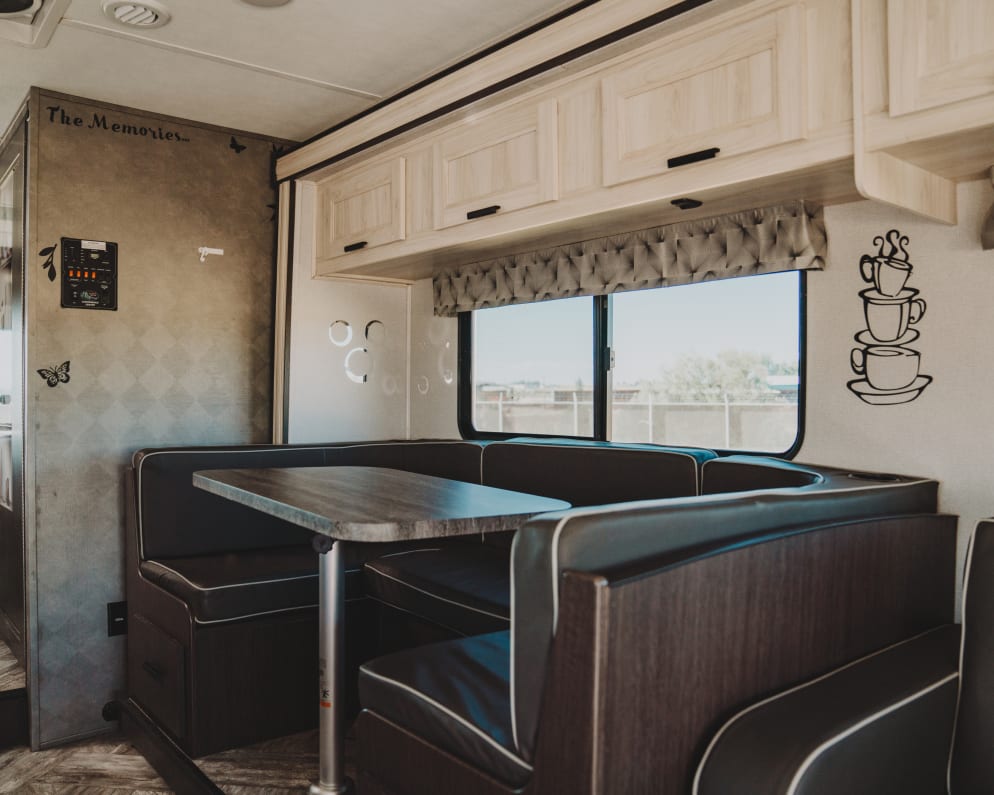 2021 Class C RV for Rent in Platteville, Colorado