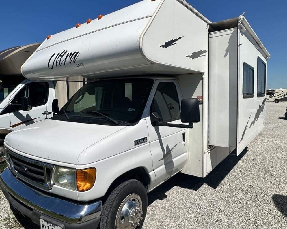 2007 Class C RV for Rent in Bartlesville, Oklahoma
