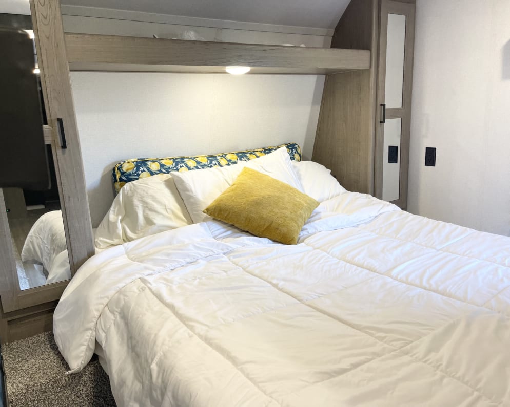 2020 Hideout LHS  by Keystone RV for rent in 93444