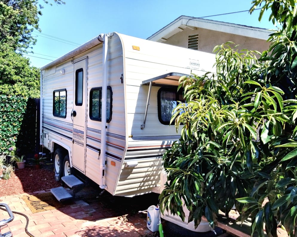 1990 Travel Trailer RV for Rent in Santa Ana, California - RVUSA.com