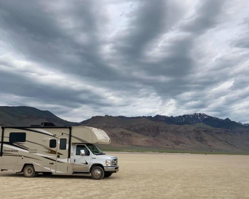 2020 Minnie Winnie  by Winnebago for rent in 97236