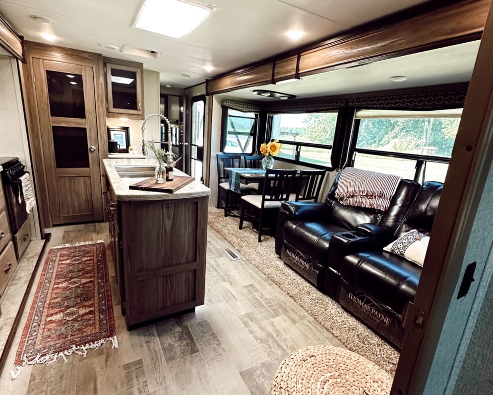 2019 Travel Trailer RV for Rent in Kendallville, Indiana