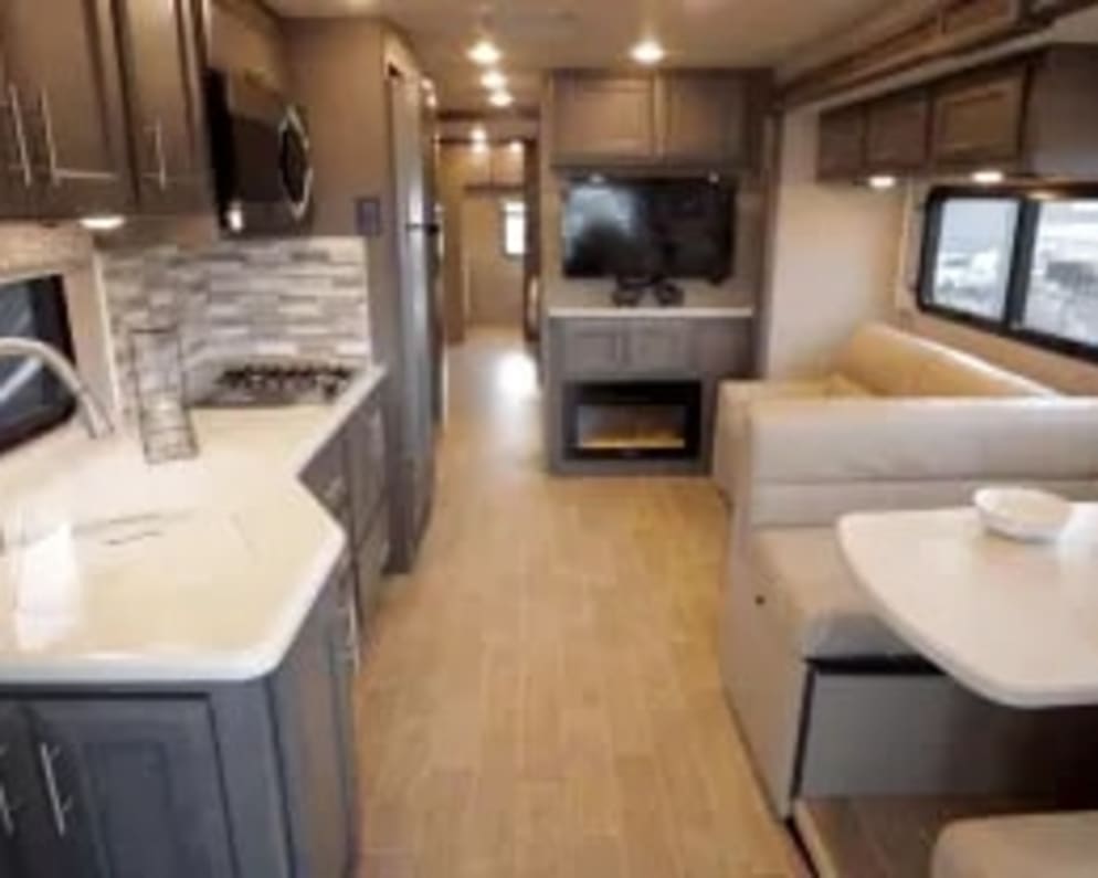 2022 Thor Miramar Class A for rent in Tampa Florida
