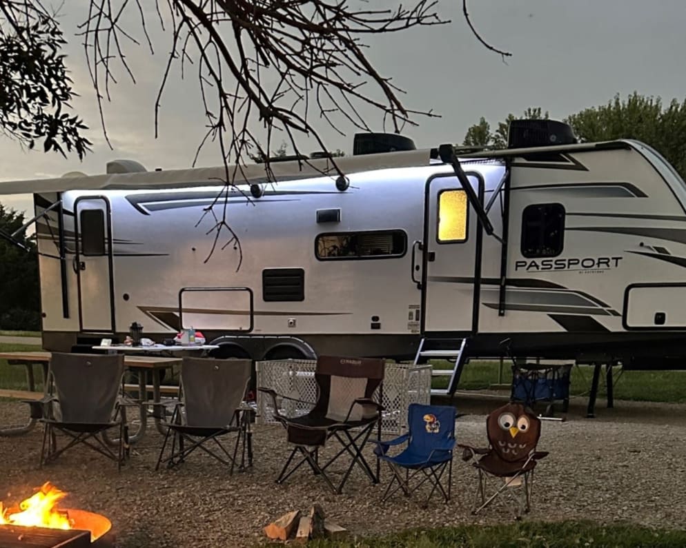 21&#39; Power Awning with Led lights