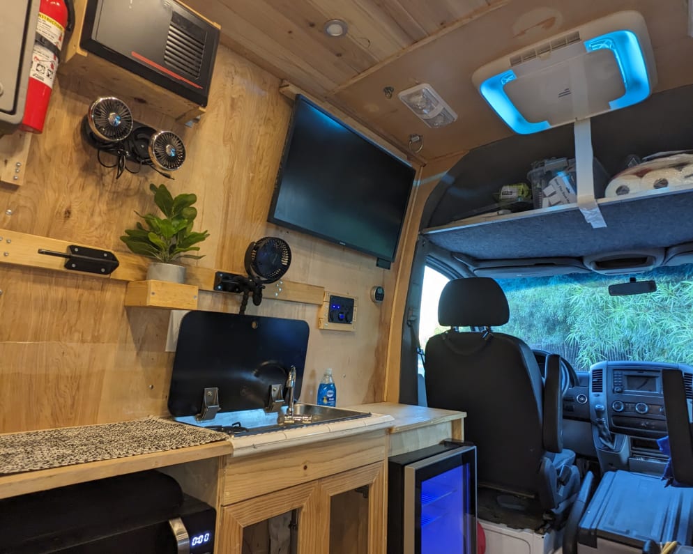 2014 Mercedes Benz Sprinter 2500 Class B for rent in Beverly Hills California