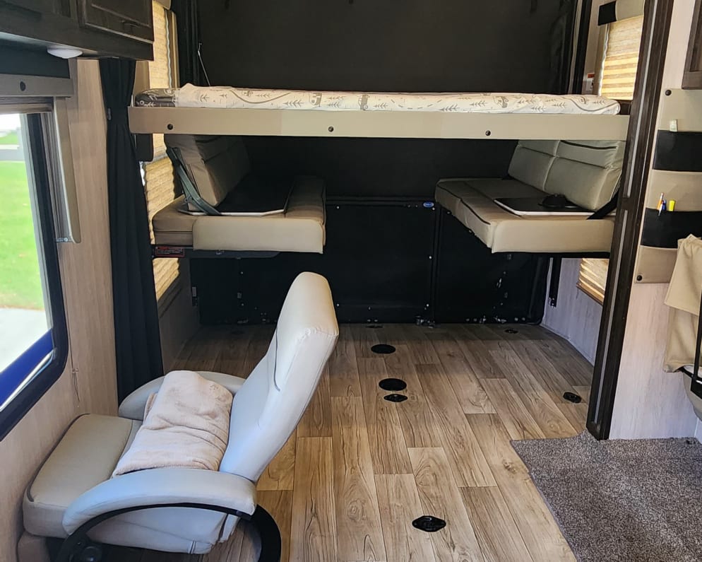 2023 Genesis Supreme Rv RAGE'N 2815T Fifth Wheel Fifth Wheel for rent in Oceanside California