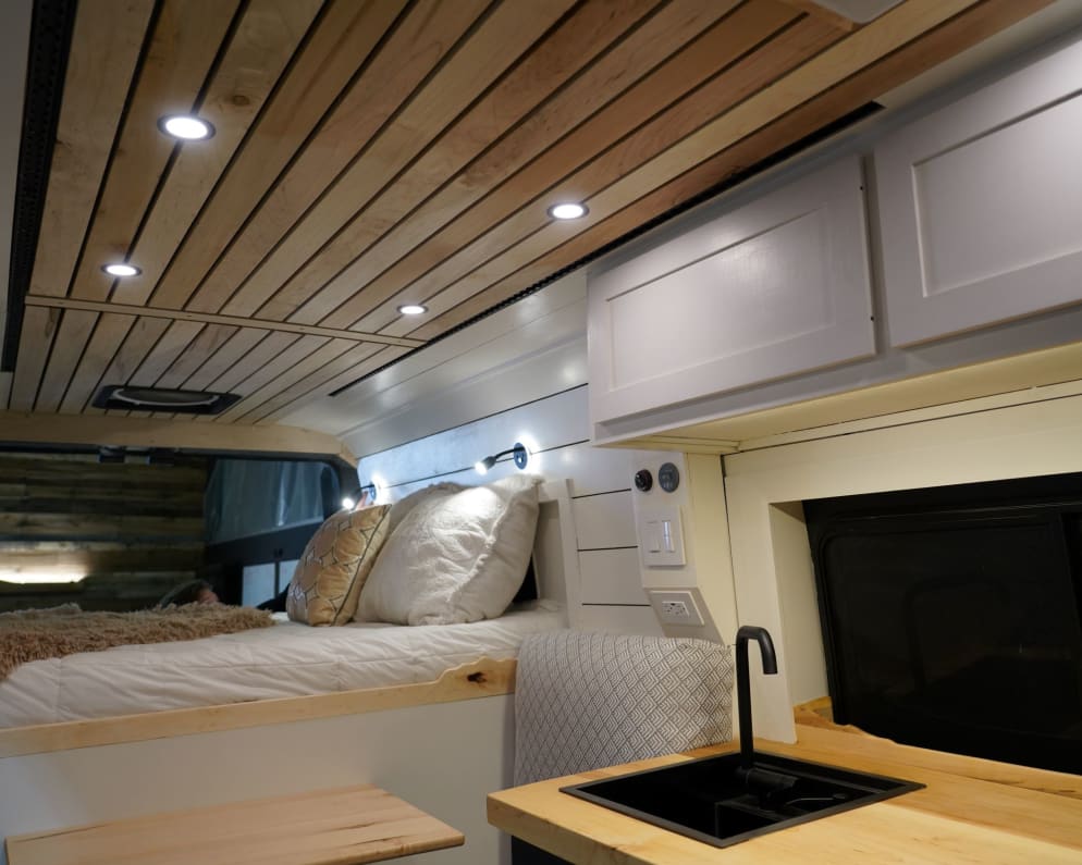 Class B RV for Rent in Roanoke, Virginia