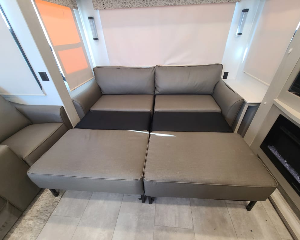 2022 Palomino Columbus Fifth Wheel for rent in Marion Texas