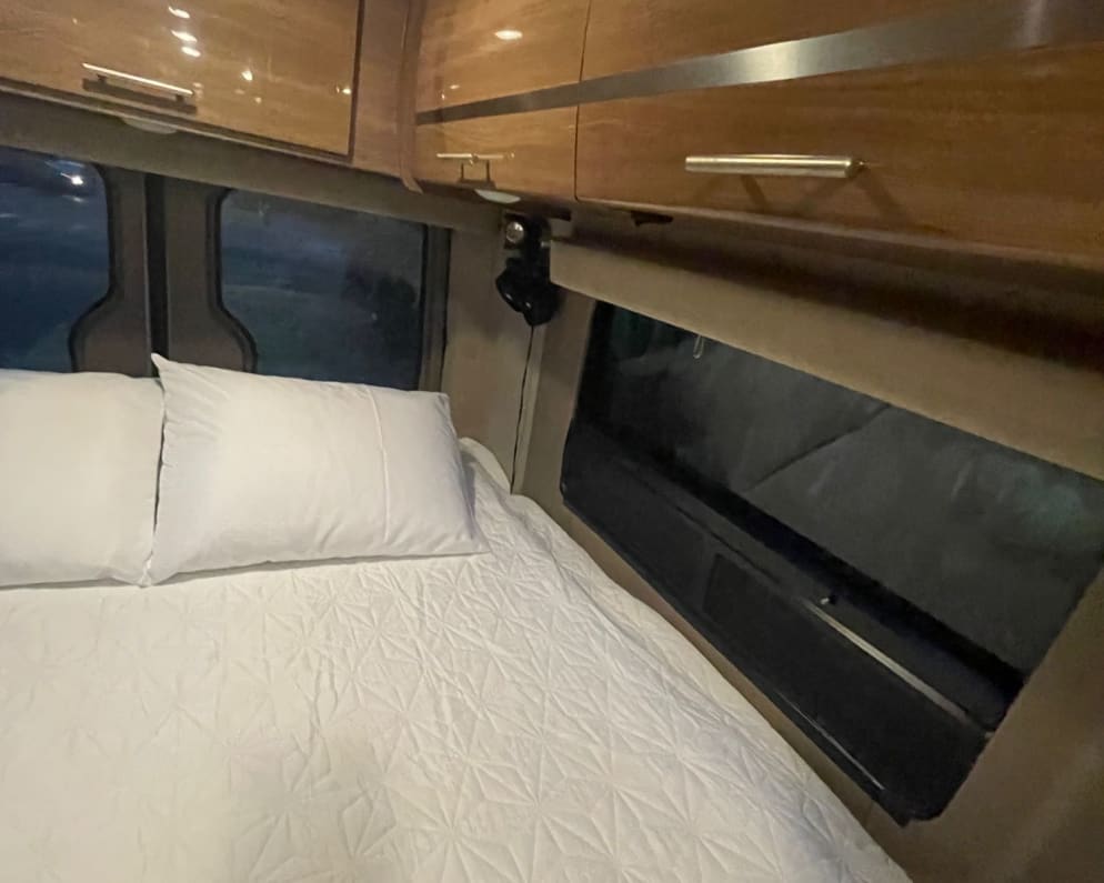 2016 Era  by Winnebago for rent in 96732