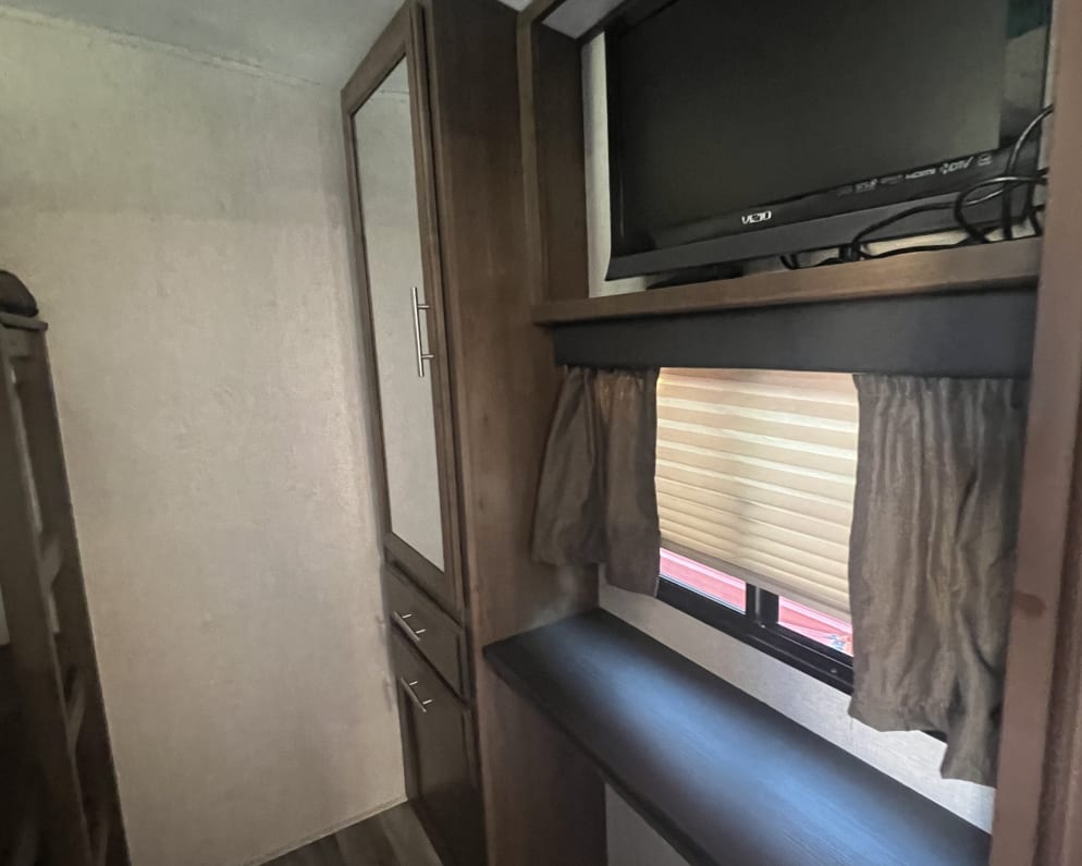 Travel Trailer RV for Rent in Milton Freewater, Oregon