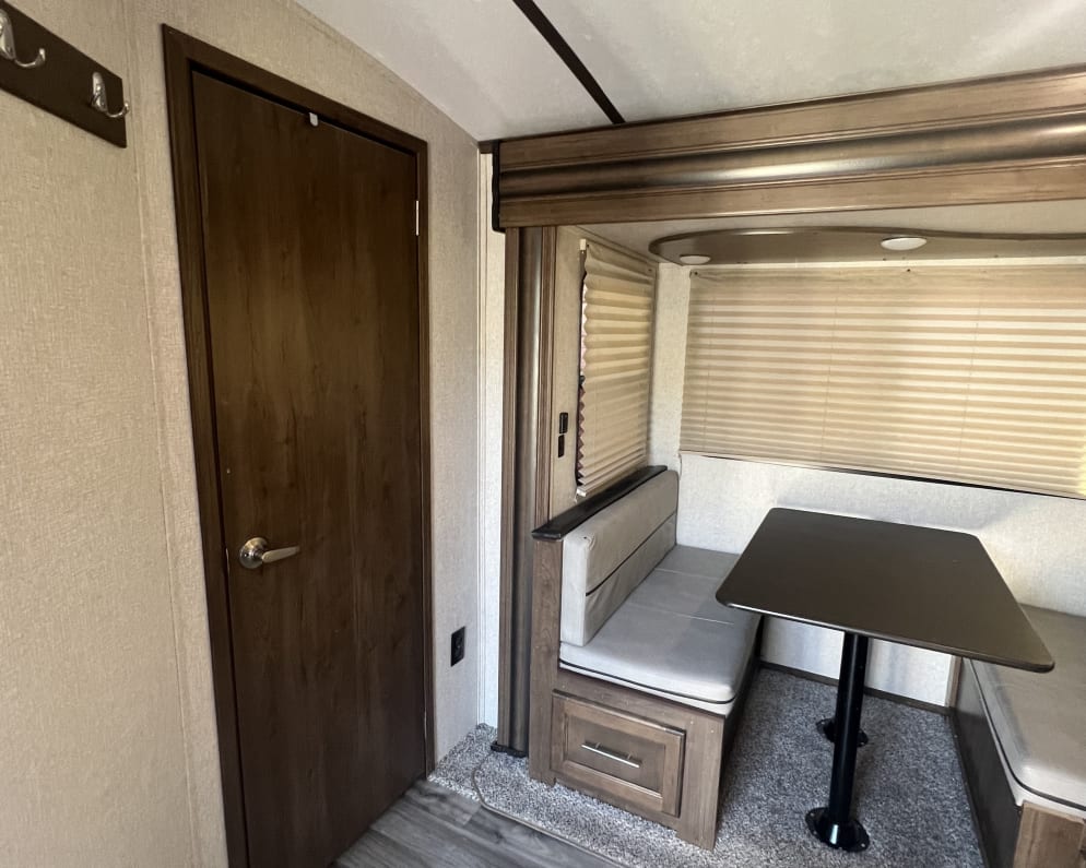 Travel Trailer RV for Rent in Milton Freewater, Oregon