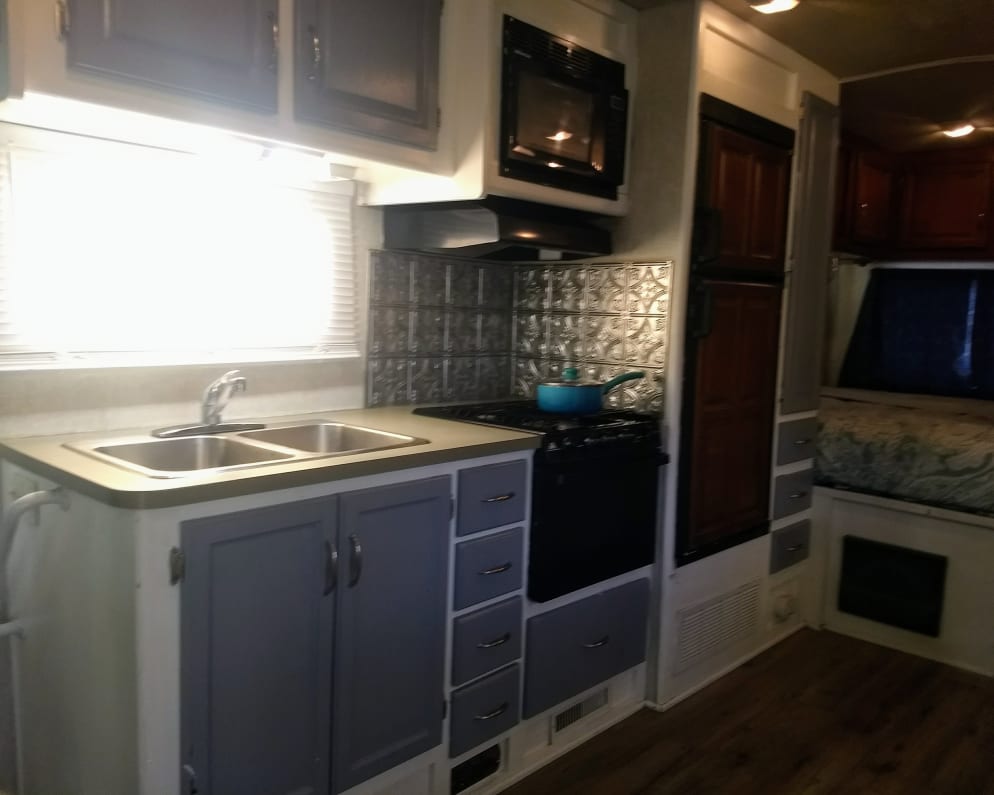 2009 Jamboree  by Fleetwood for rent in 85022