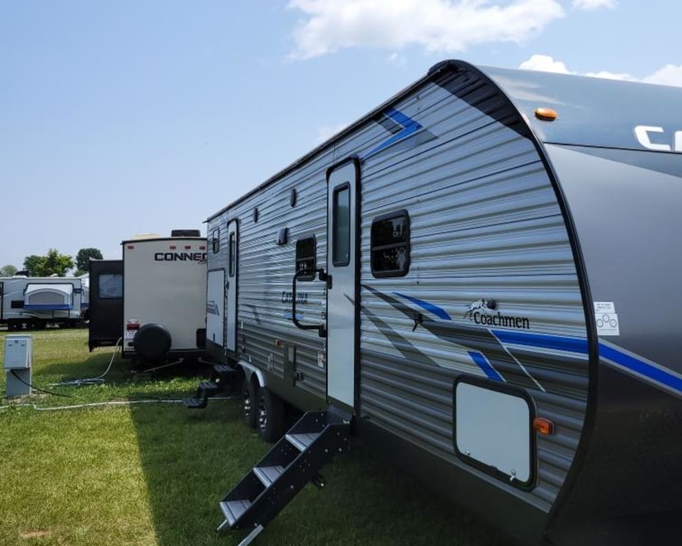 2021 Coachmen 323BHDSCK available for rent in Friendship Wisconsin