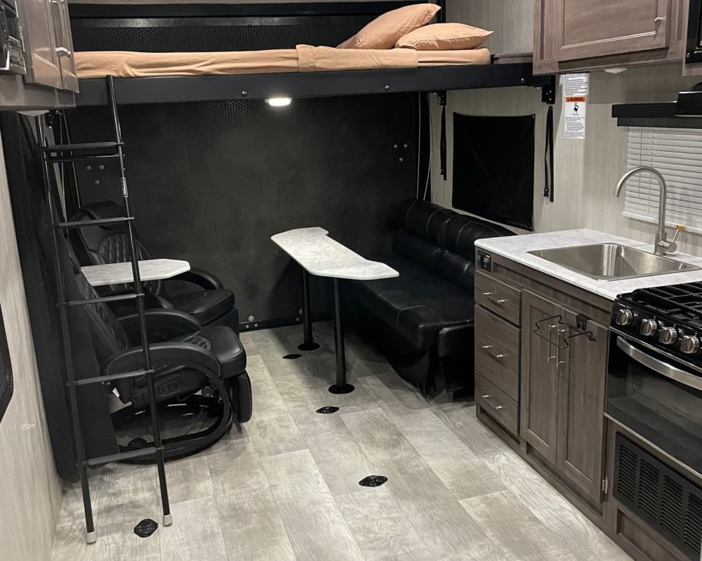 2022 Genesis Supreme  by Genesis Supreme Rv for rent in 86015