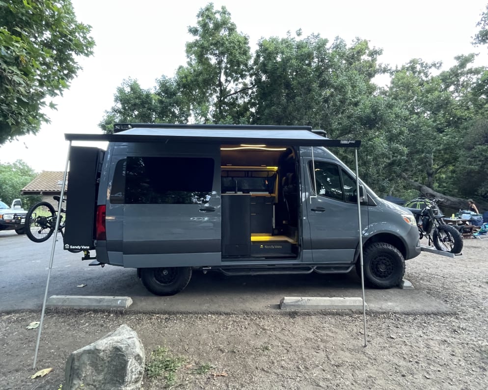 2020 Mercedes-Benz Sprinter RV Motorhome Campervan Class B for rent in Denver Colorado
