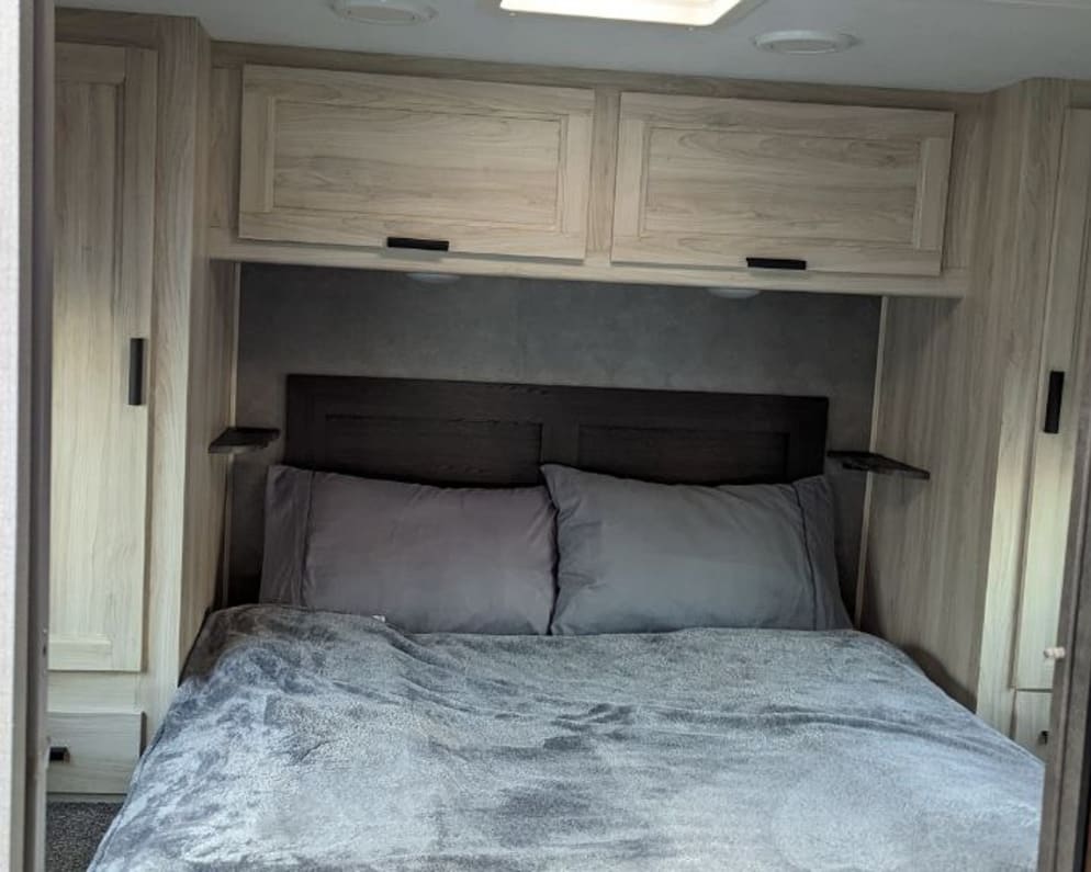 2022 Sunseeker LE  by Forest River for rent in 60428