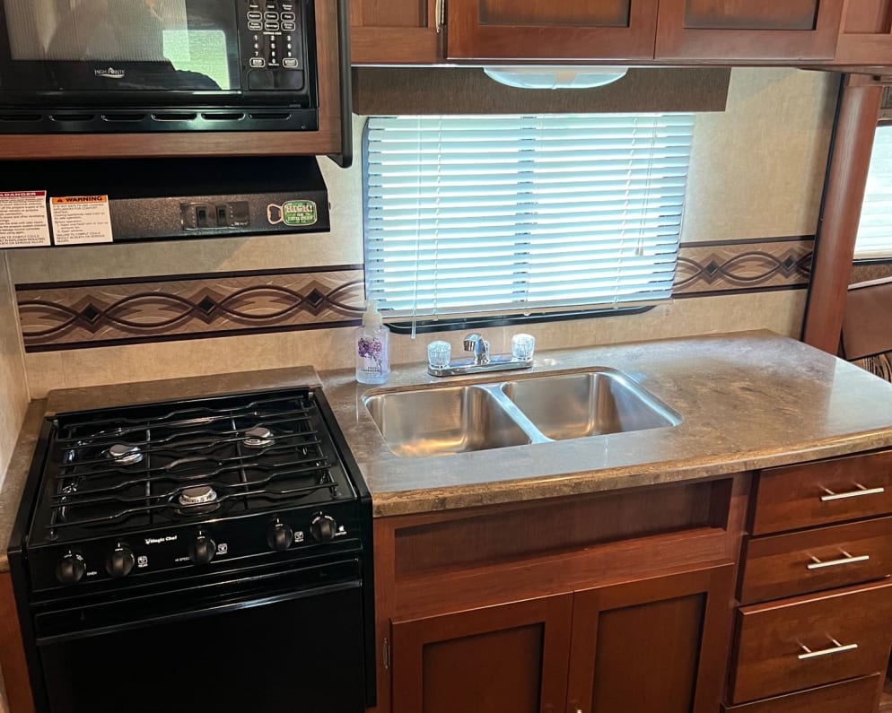 2012 Dutchmen Kodiak available for rent in Ozark Missouri