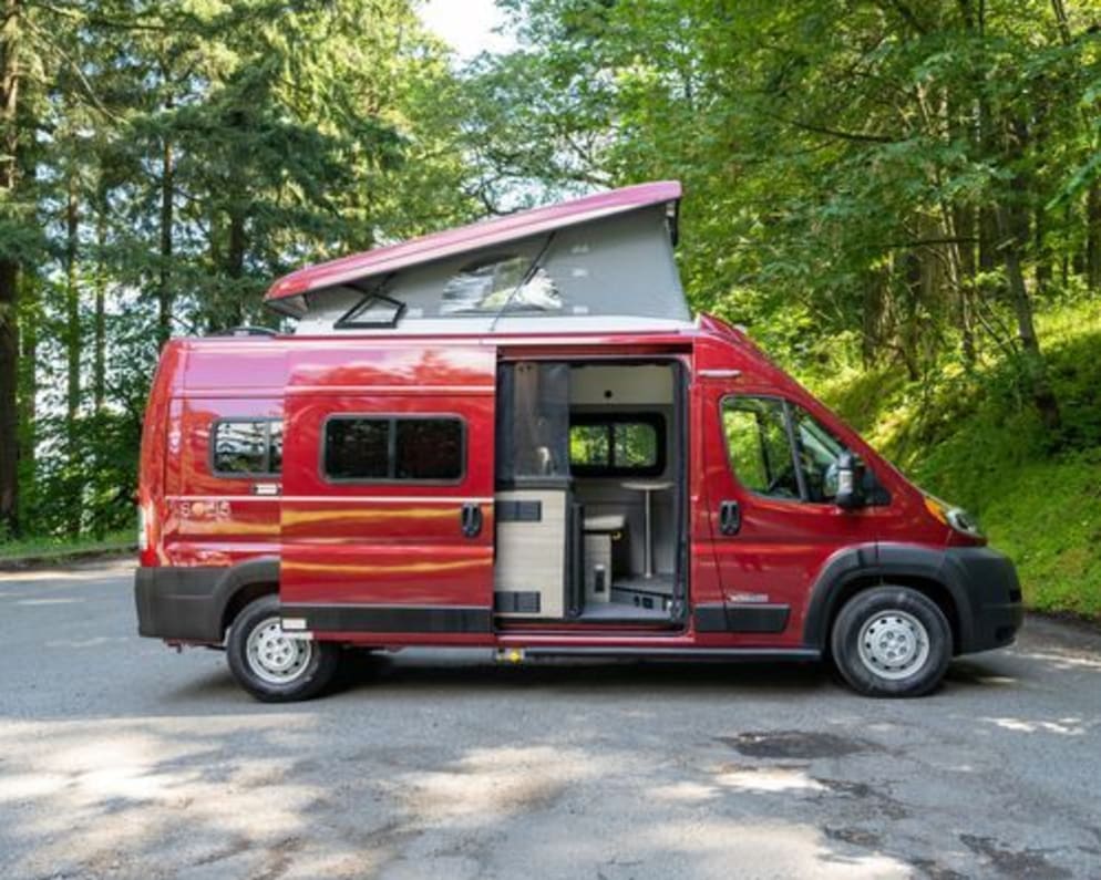 2022 Class B RV for Rent in Troutdale, OR