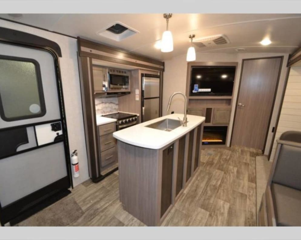 2021 Sunset Trail Super Lite  by Crossroads RV for rent in 33841