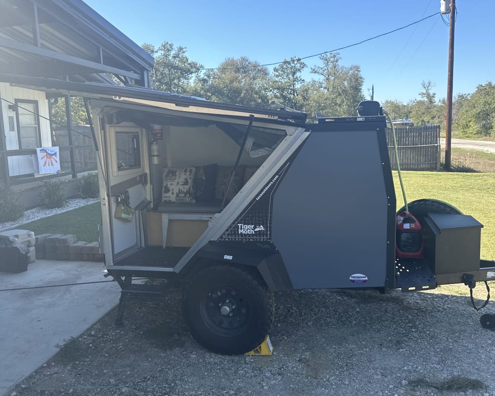 Travel Trailer RV for Rent in Somerville, Texas