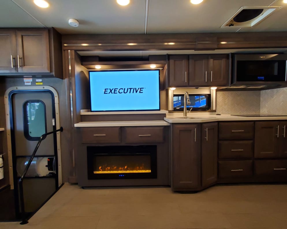 2022 Thor Palazzo available for rent in Tampa Bay Florida