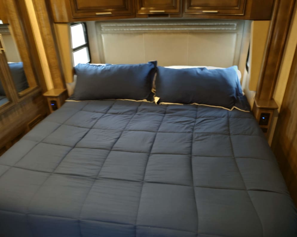 2021 Class A RV for Rent in Huntertown, Indiana