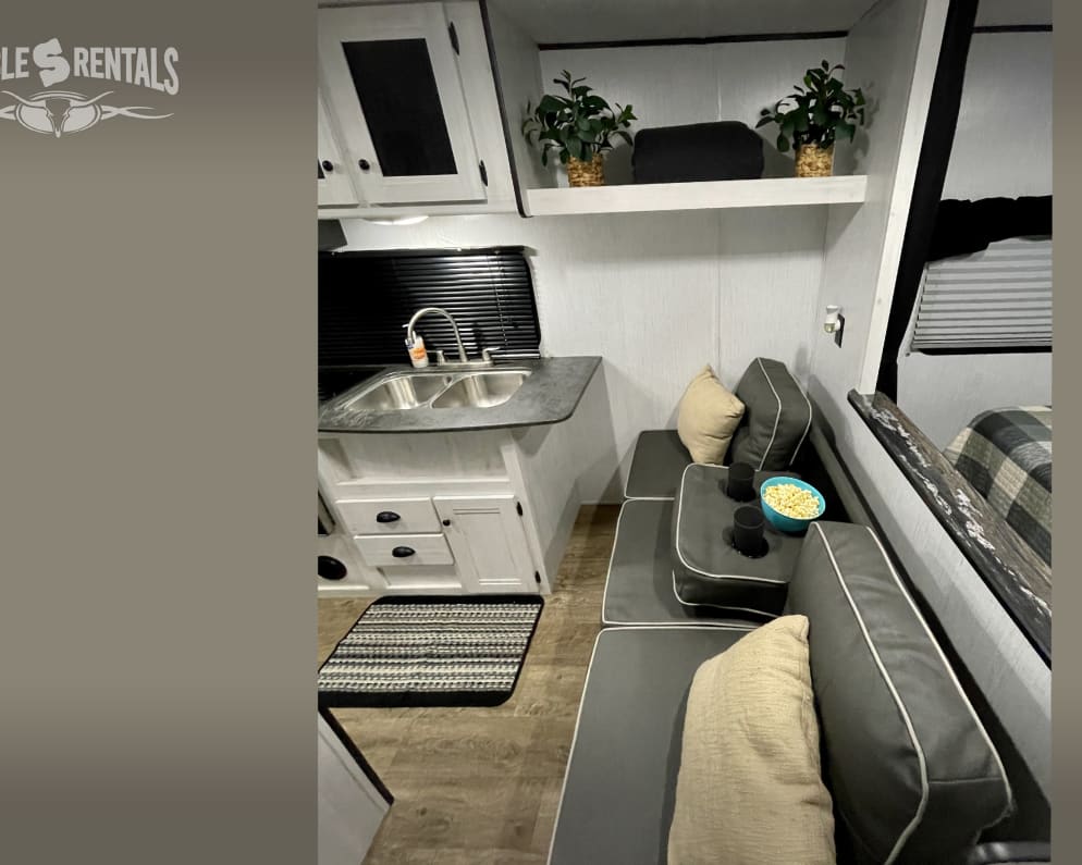 2021 Heartland Trail Runner Travel Trailer for rent in Bridgeport Texas