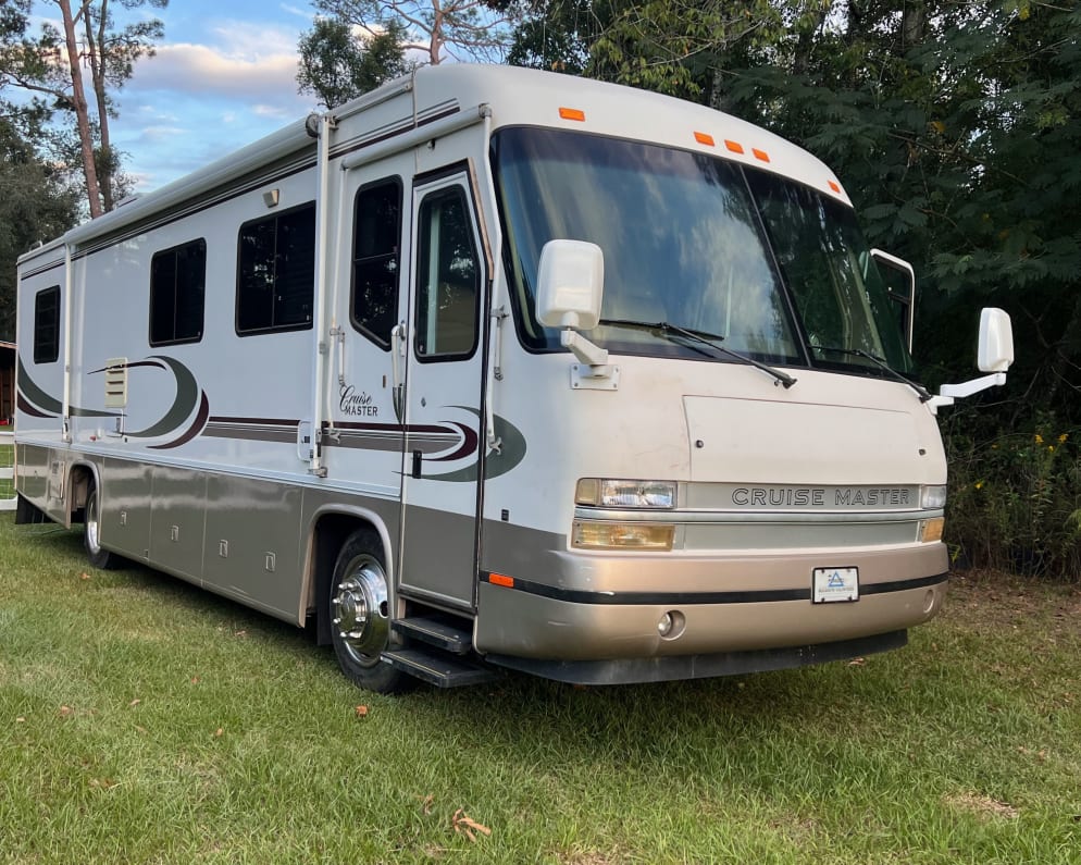 1999 Class A RV for Rent in Folsom, Louisiana