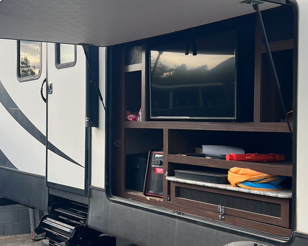 2018 Sprinter  by Keystone RV for rent in 89131