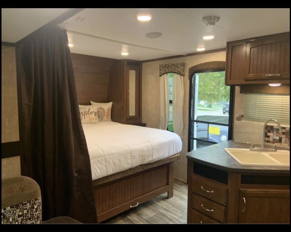 Travel Trailer RV for Rent in Gretna, Nebraska