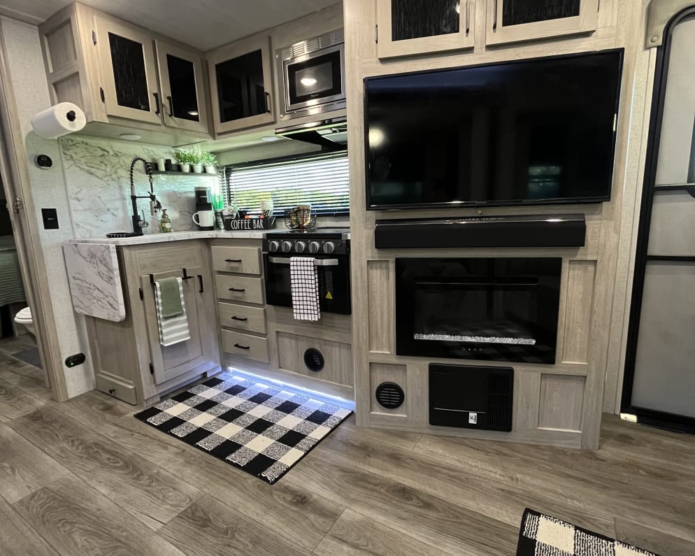 2022 Travel Trailer RV for Rent in Fruitland park, Florida