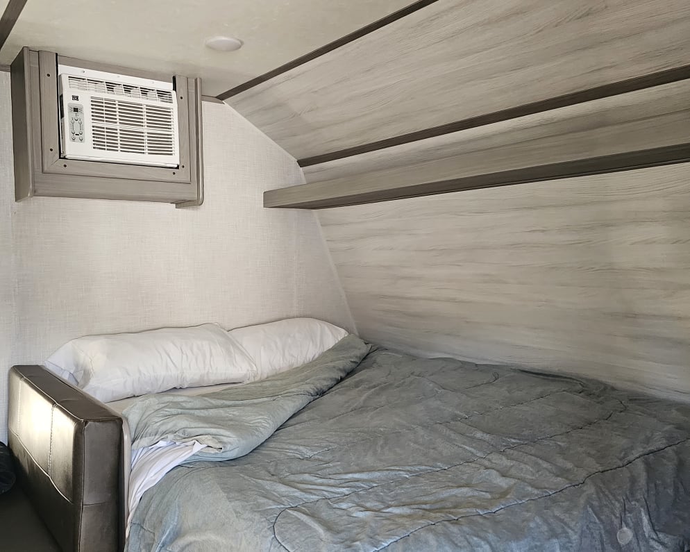 2023 Dutchmen Coleman 17B available for rent in Fresno California