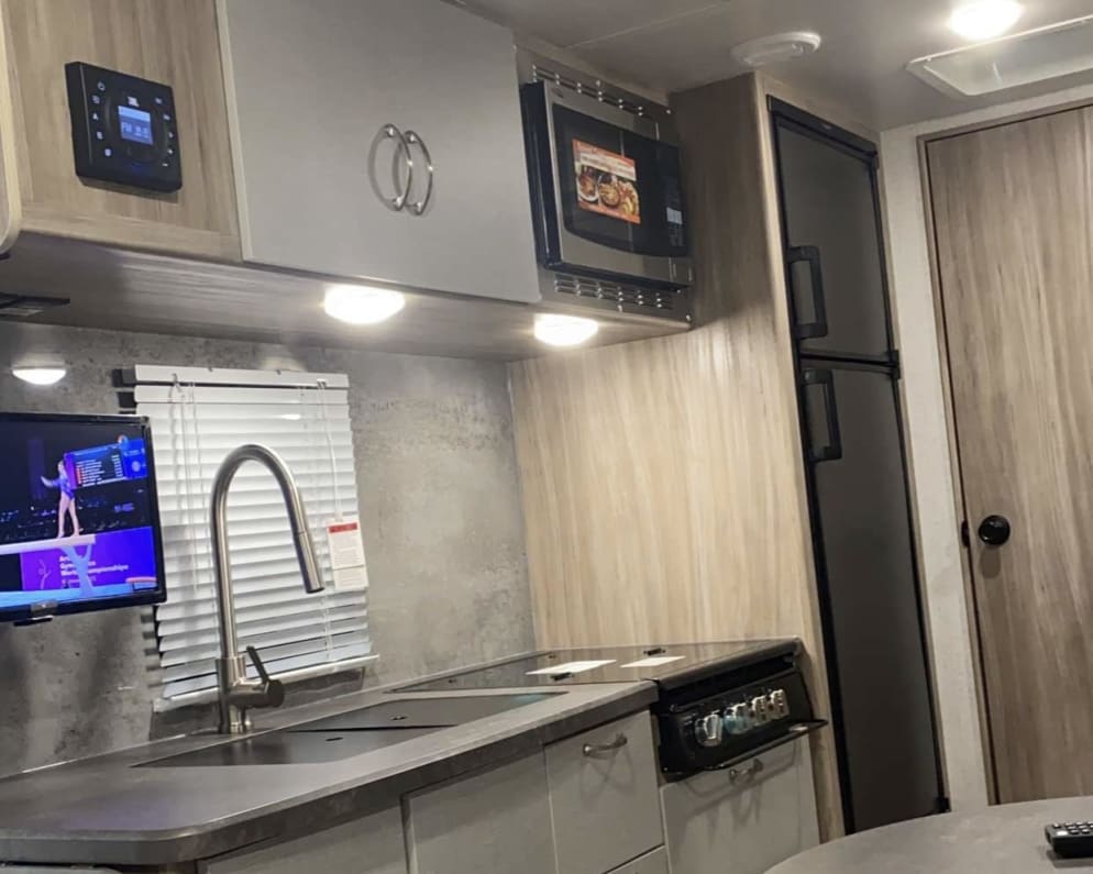 2022 1800bh  by Winnebago Industries Towables for rent in 43123