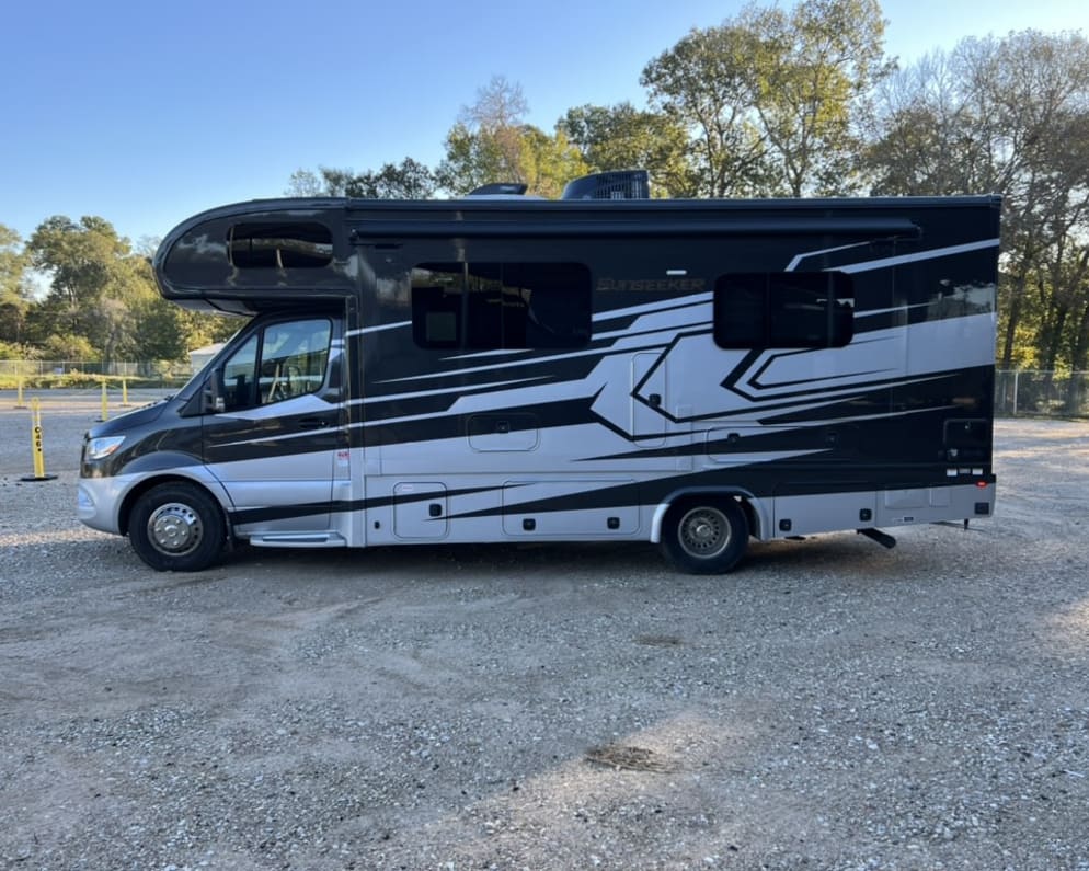 Class C RV for Rent in New Caney, Texas